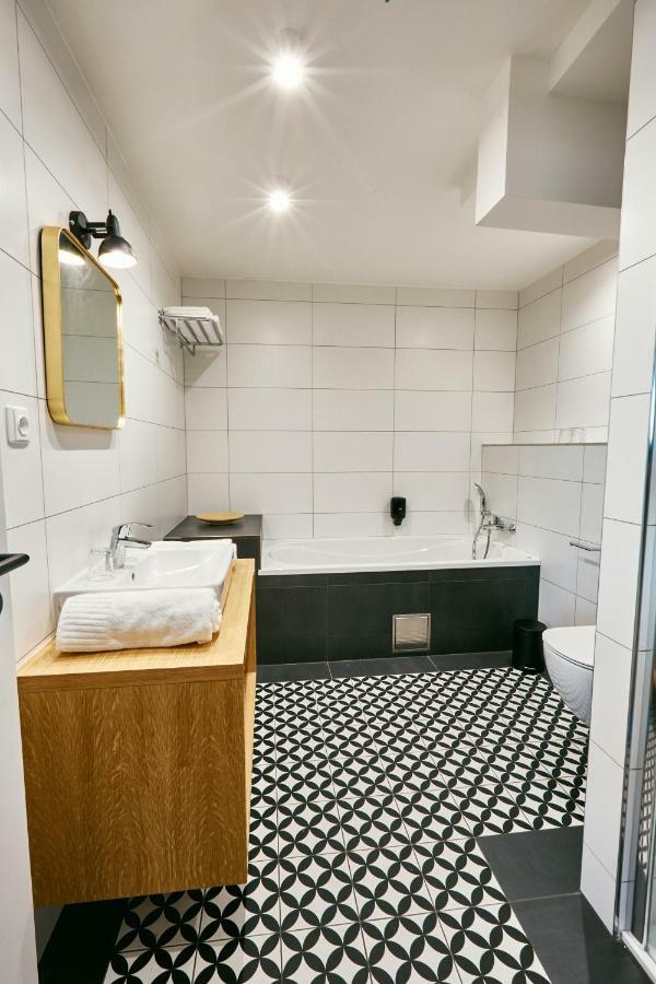 Hotel A Hostinec Slunce Osecna Luaran gambar