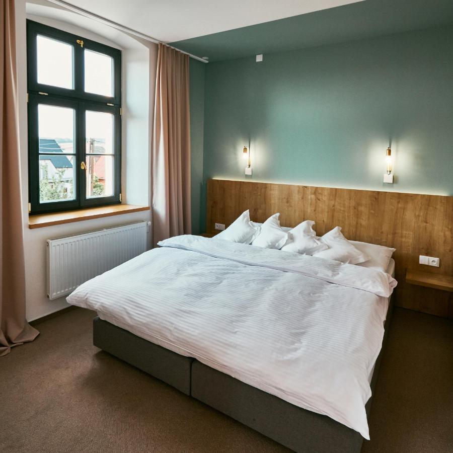 Hotel A Hostinec Slunce Osecna Luaran gambar