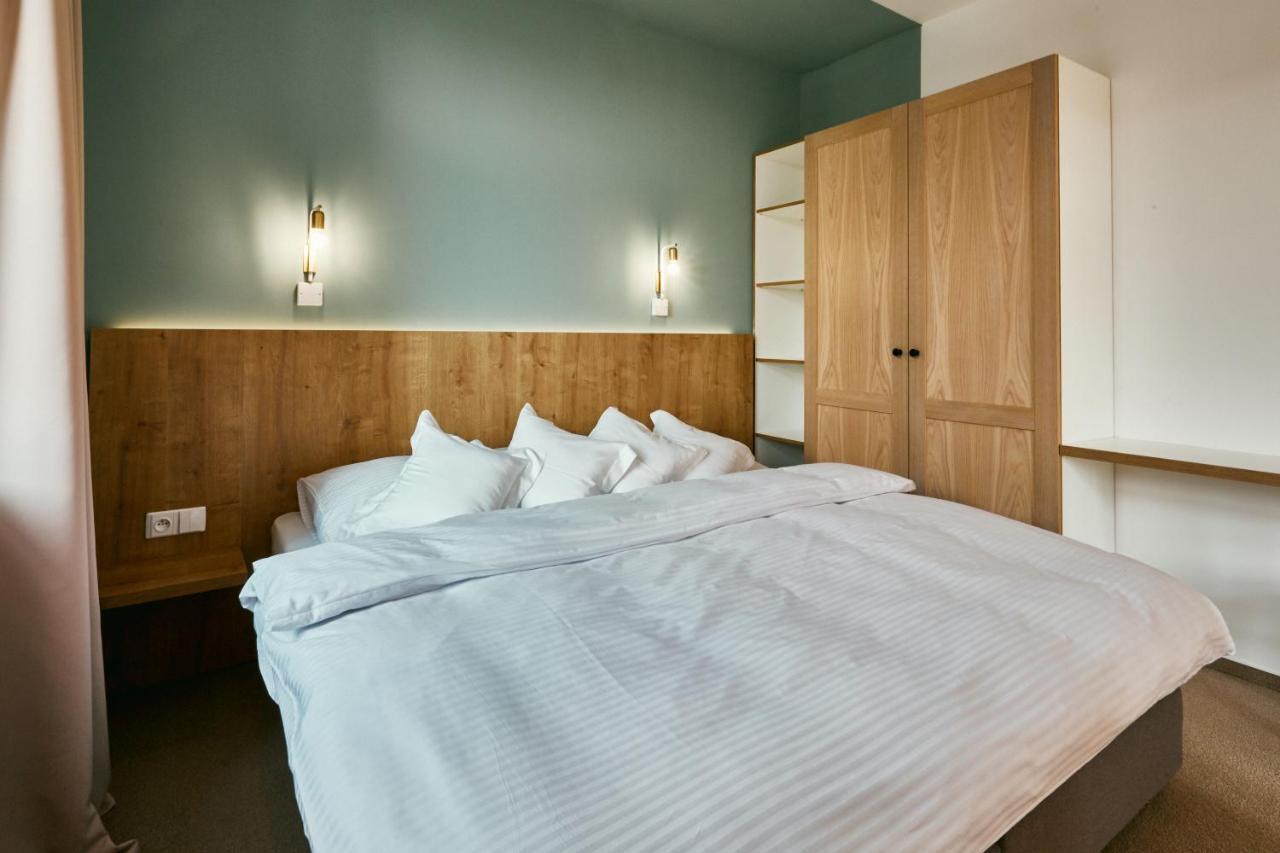Hotel A Hostinec Slunce Osecna Luaran gambar